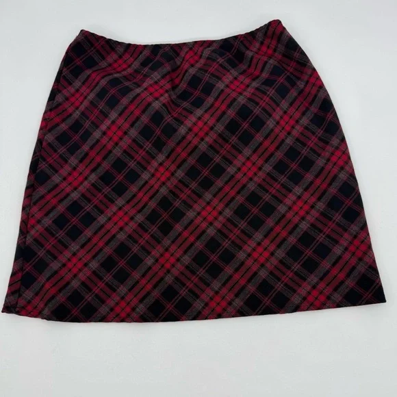 Red & Black Plaid Mini Skirt – Women’s Small - Picture 1 of 6